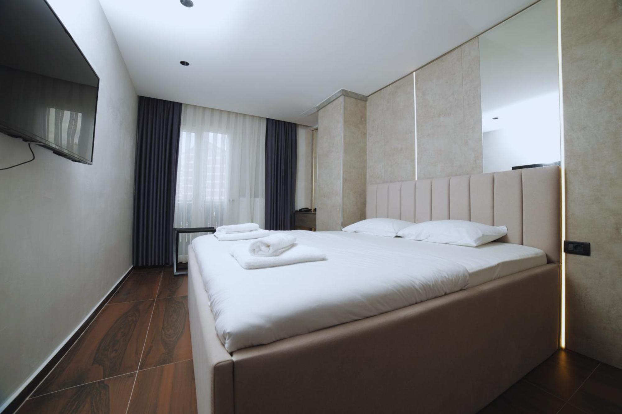 Hotel Solo 127 プリズレン エクステリア 写真